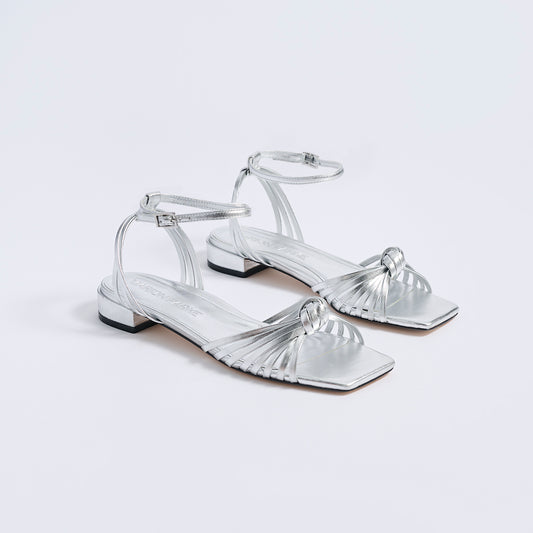 Faye Flat Sandal | Silver