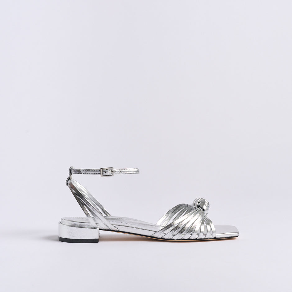 Faye Flat Sandal | Silver Metallic