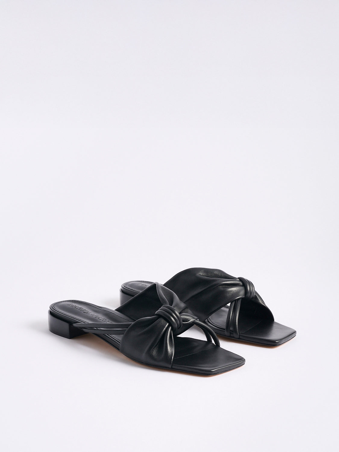 Laney Flat Sandal | Black