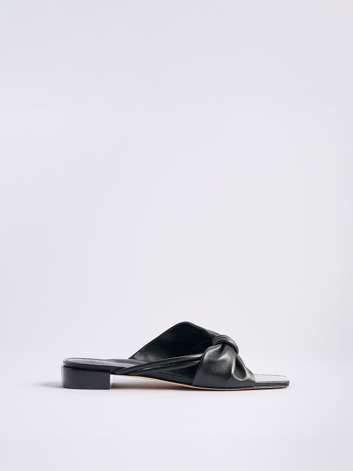 Laney Flat Sandal | Black